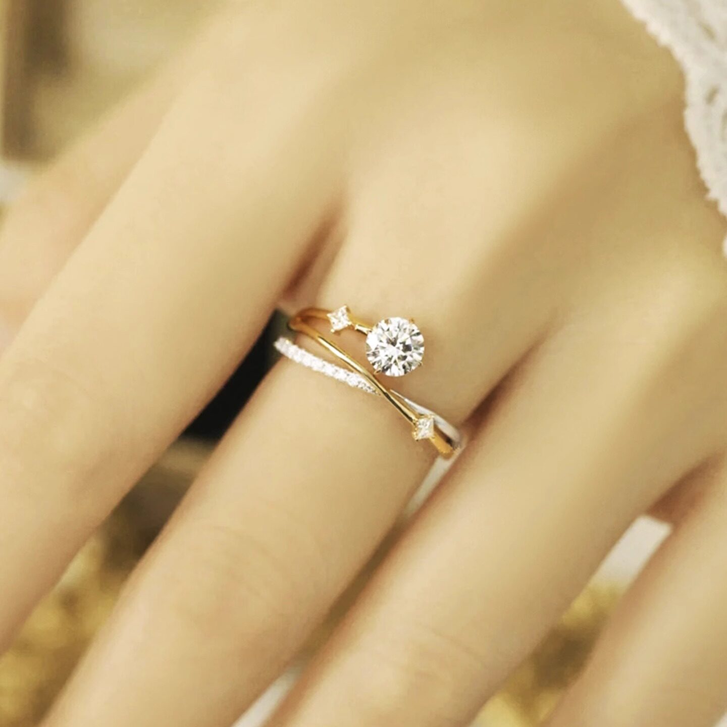 Cultured diamond 18K gold ring niche star two-color