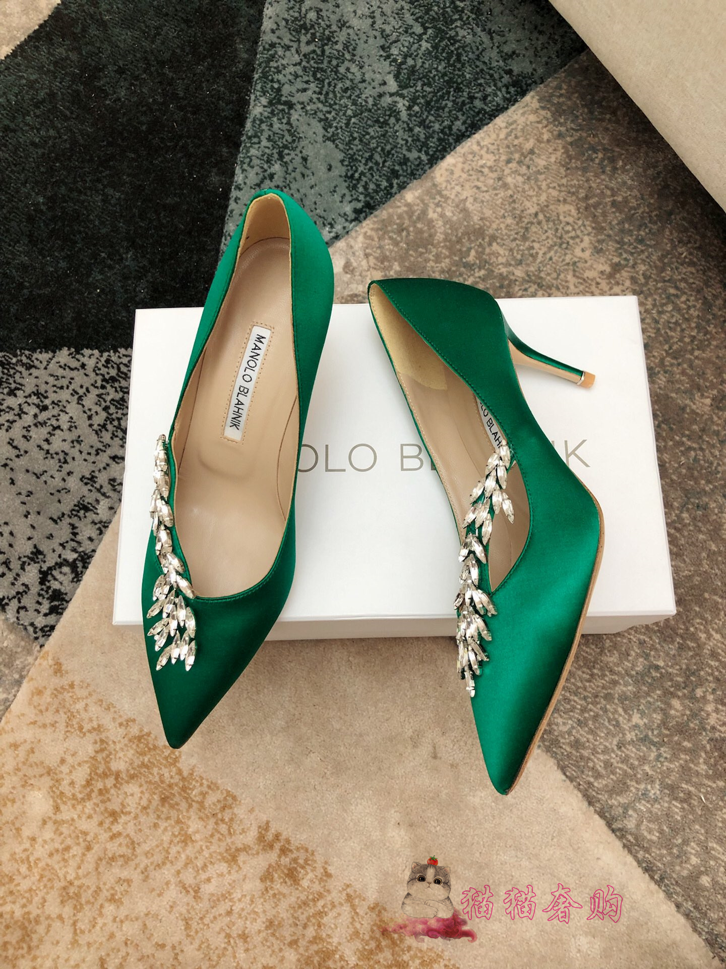 代购Manolo Blahnik/MB女鞋婚鞋麦穗钻扣绸缎面高跟鞋细跟单鞋女