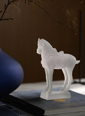 新中式白色磨砂马摆件客厅书房玄关样板房装饰家里摆件树脂工艺品