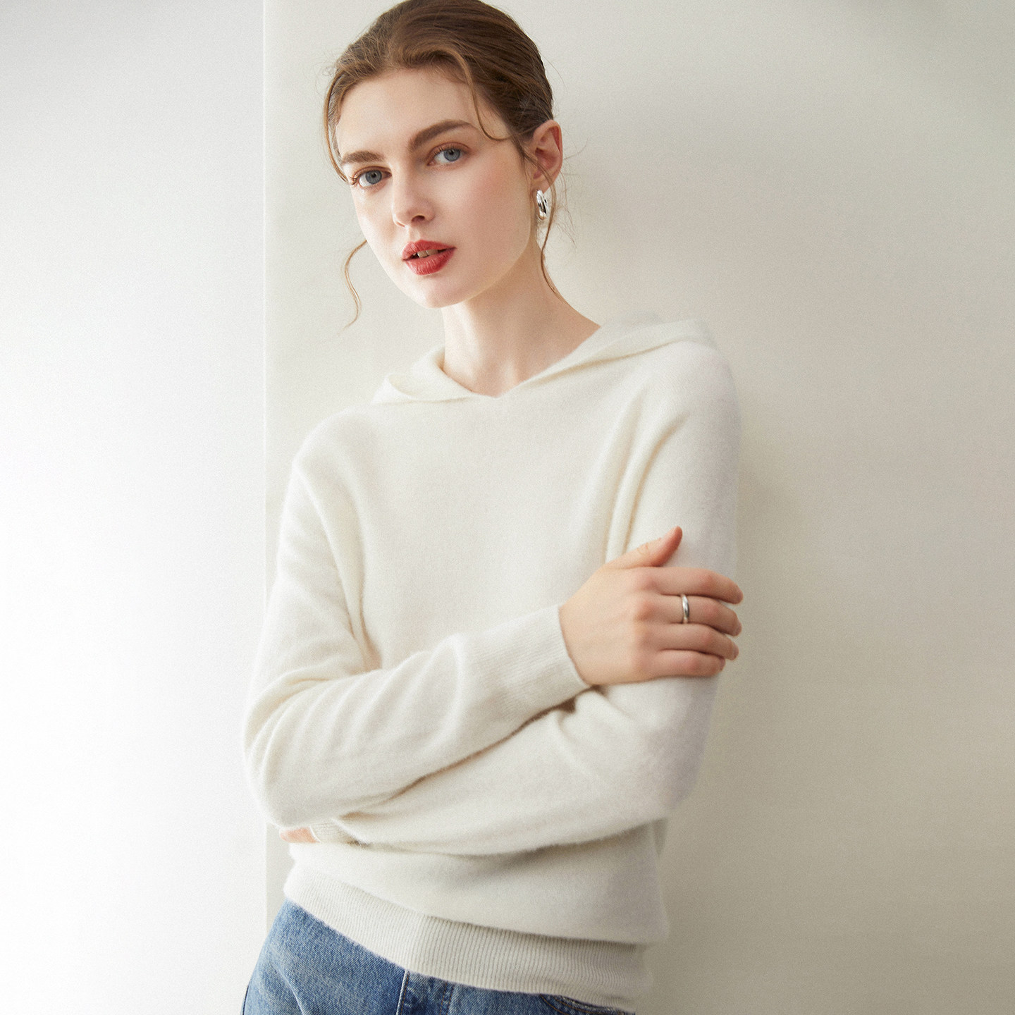 康赛妮~纯山羊绒衫女连帽宽松卫衣帽衫慵懒风针织打底毛衣内搭,淘宝优惠券,粉丝福利购,淘宝优惠卷