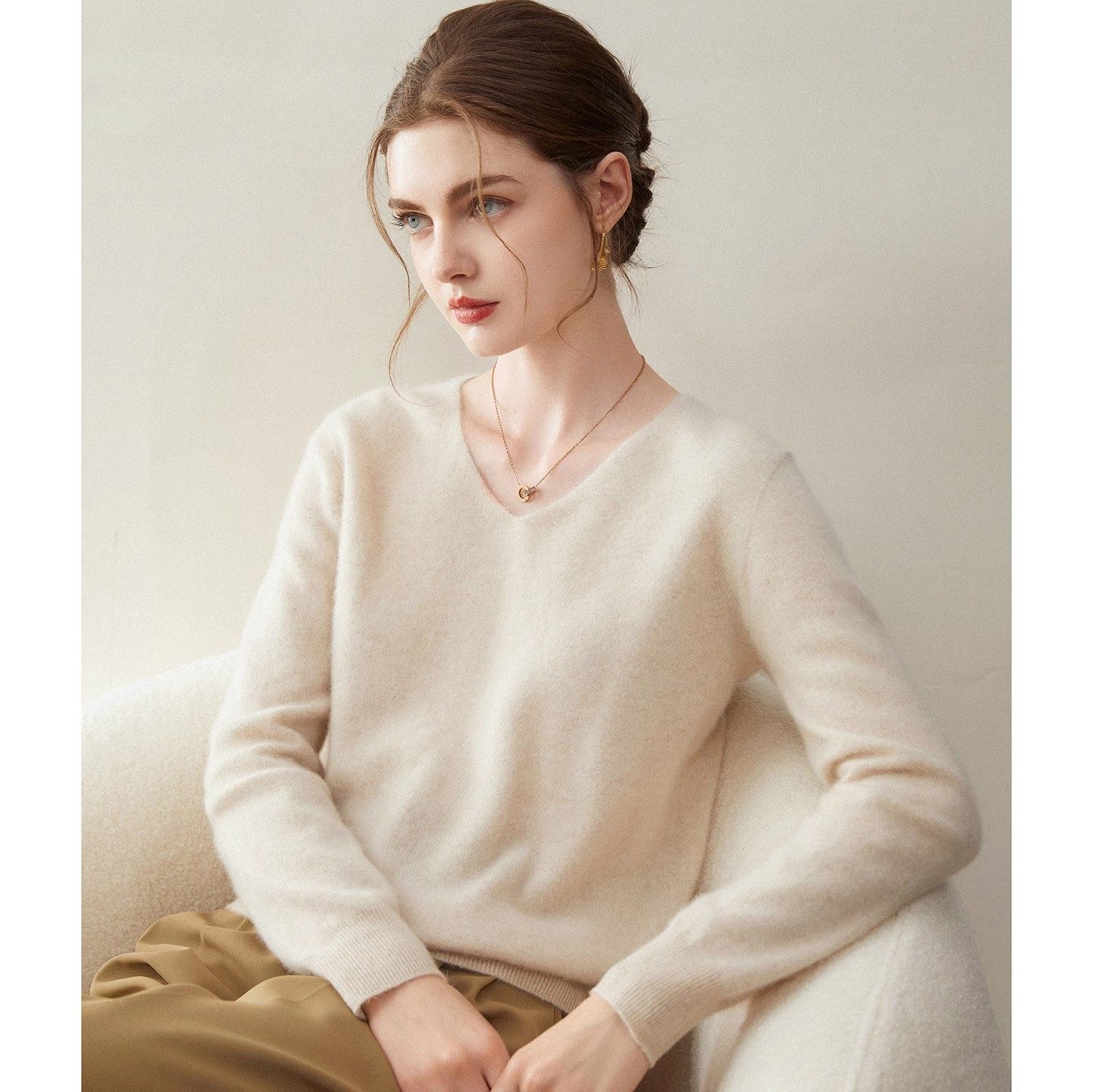 康赛妮~秋冬款纯山羊绒衫女平面一线V领修身显瘦针织打底毛衣内搭,淘宝优惠券,粉丝福利购,淘宝优惠卷