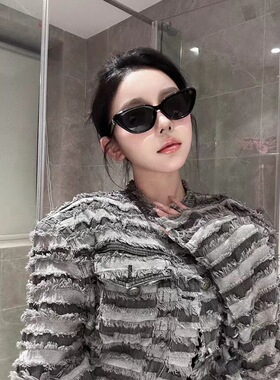 复古三角猫眼小脸墨镜女级感ins黑色小框太阳眼镜防嗮造型拍照