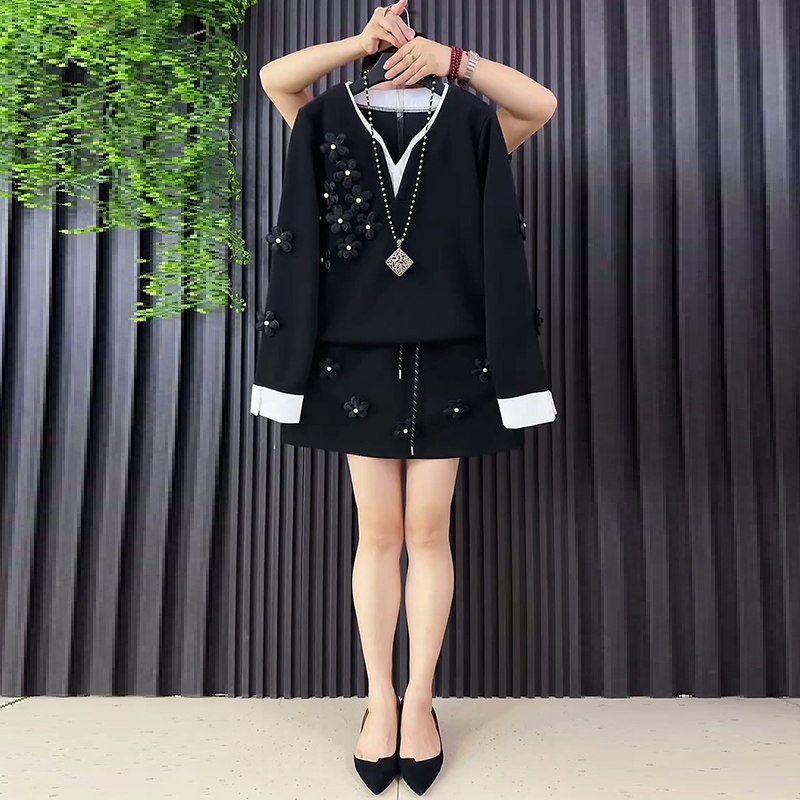 2026春季新款立体花朵上衣胖mm显瘦半身裙两件套大码女装V领卫衣,淘宝优惠券,粉丝福利购,淘宝优惠卷