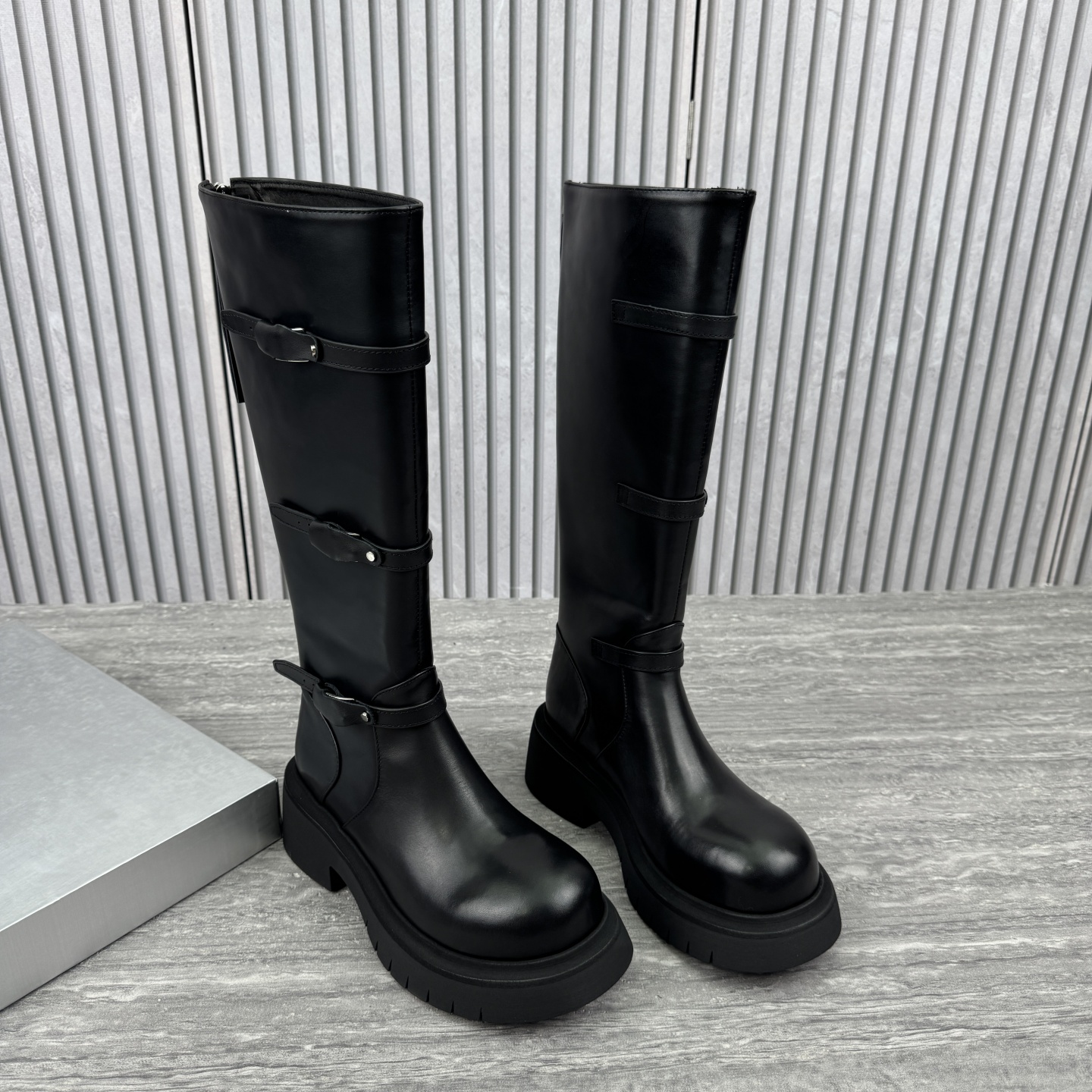 欧洲站欧货2025冬季新款后拉链高跟厚底高筒女靴时尚长筒骑士靴潮 - 图1