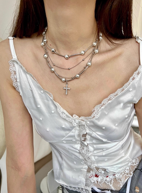 甜酷多层叠戴珍珠十字架项链