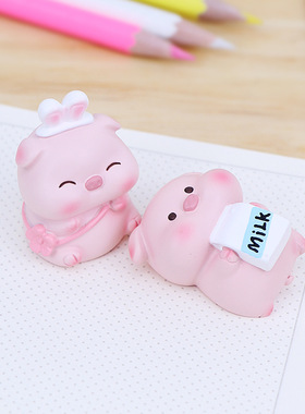 迷你可爱小猪桌面汽车摆件