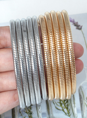 女弹簧多层叠戴手镯手饰