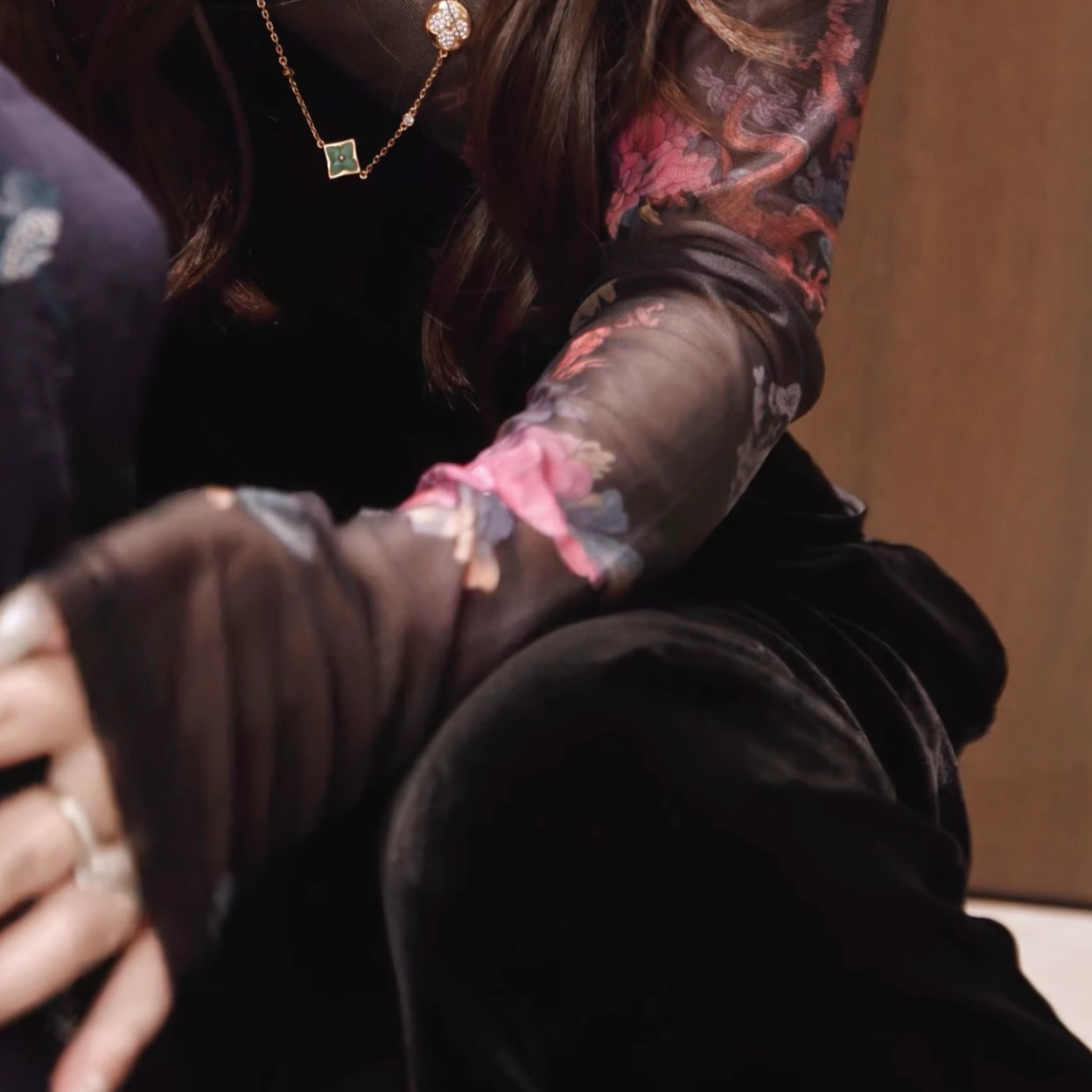 G.yantong郭彦彤小众定制国风真丝丝绒背带裤阔腿裤KZL49,淘宝优惠券,粉丝福利购,淘宝优惠卷