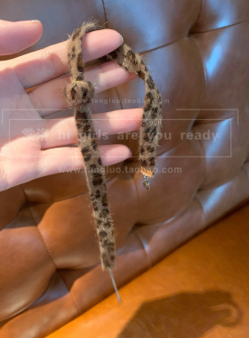 豹纹毛绒颈链女秋冬氛围感毛茸茸项链高级感百搭2026新款潮