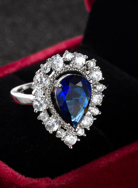 水滴仿真钻石大气风显肤白戒指