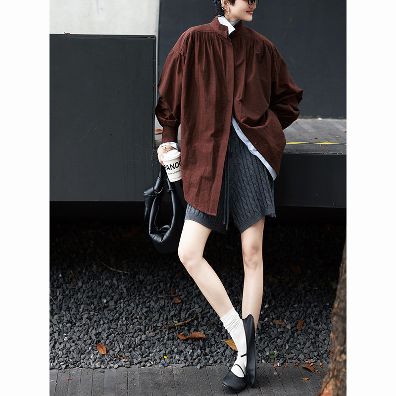 休闲大方潮流穿搭一整套2026新款咖色宽松衬衫灰色毛线短裤两件套,淘宝优惠券,粉丝福利购,淘宝优惠卷