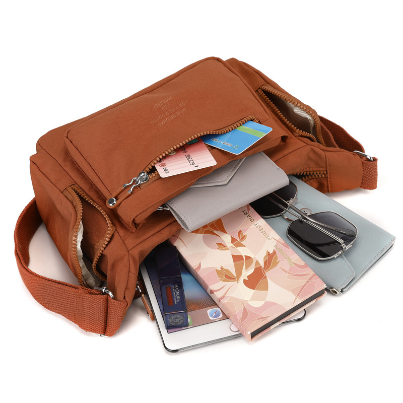 Princess Winnie 2025新款简约单肩包尼龙布小方包时尚百搭斜挎包,淘宝优惠券,粉丝福利购,淘宝优惠卷