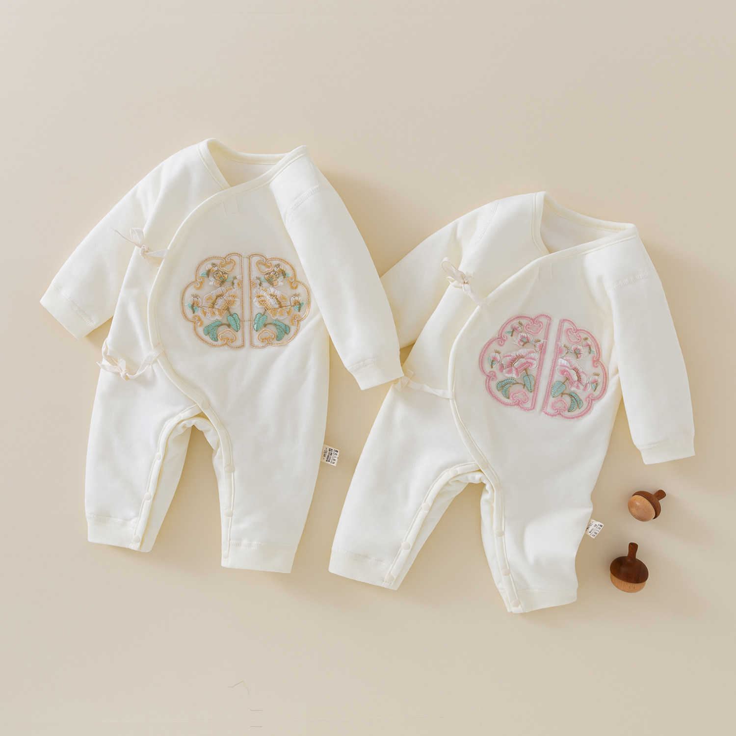 特价新生婴儿衣服秋冬季夹棉连体衣哈衣女宝宝中国风纯棉衣薄棉服