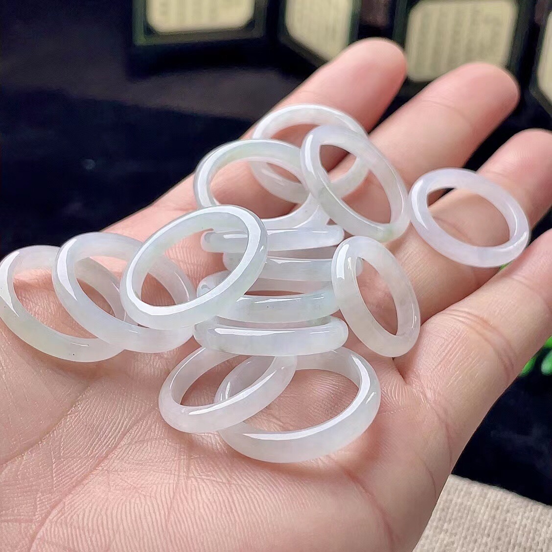 天然老坑A货翡翠小白戒指缅甸玉冰透淡绿底细边玉戒指玉指环可挑 - 图1