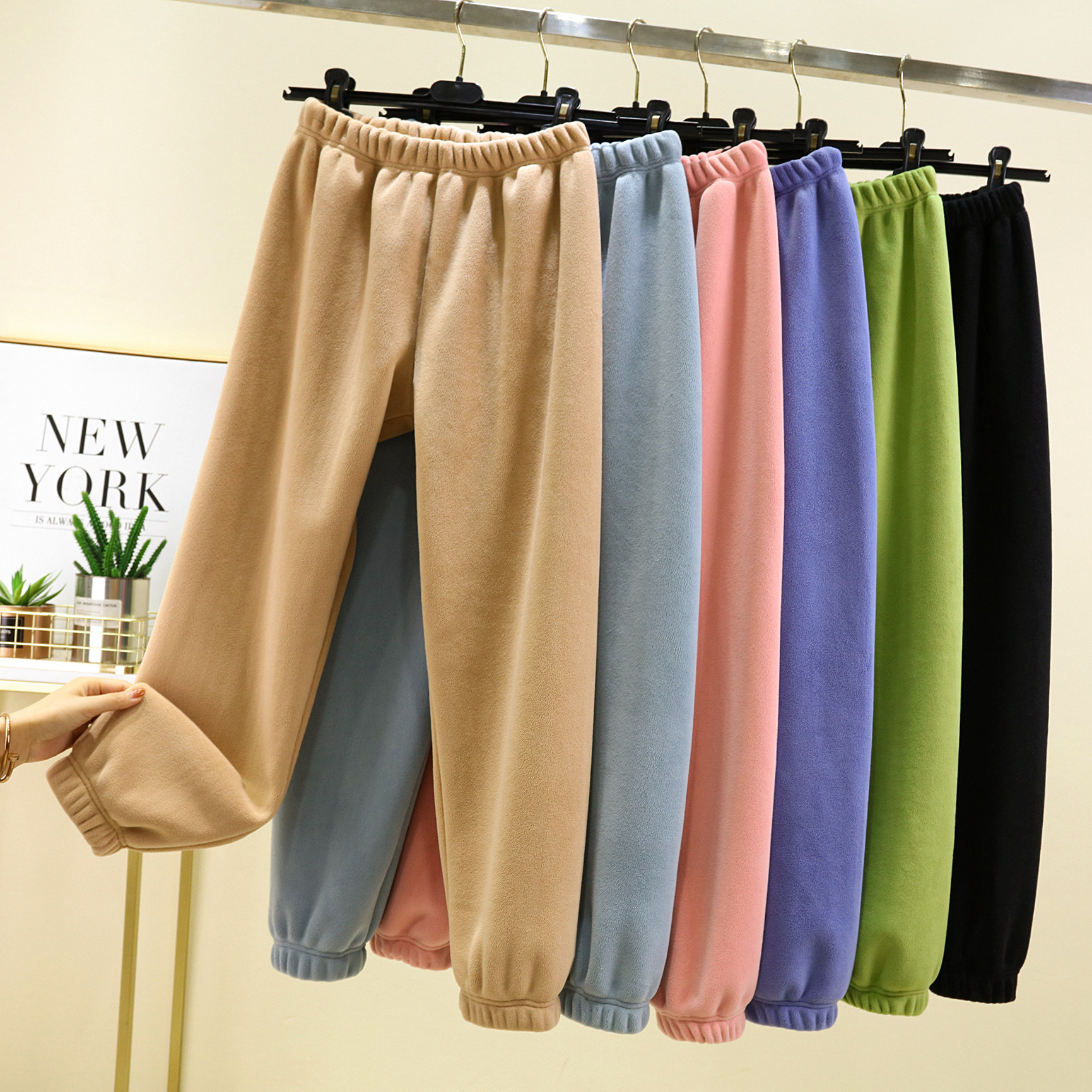 加绒运动裤女秋冬外穿抓绒裤加厚保暖棉裤摇粒绒小个子束脚卫裤子,淘宝优惠券,粉丝福利购,淘宝优惠卷