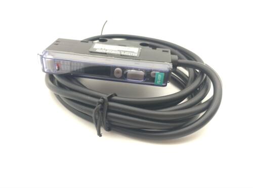 全新FS-V11数显光纤放大器基恩士光钎传感器FS-N18N N11N V11PV31 - 图1