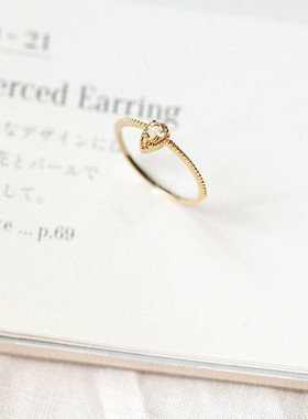 仿水晶与蕾丝裙摆精致简约百搭ins潮黄色轻奢百搭戒指女