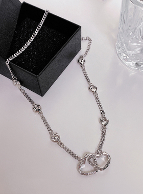 2025年新款交叉爱心钛钢项链女潮