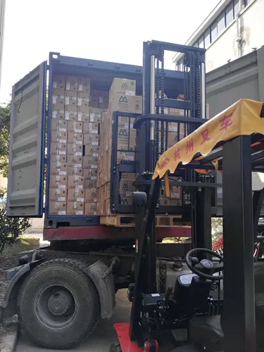 Европейский стандарт импортированный ультра -белый стеклянный кирпич Mulia Big Orange Peeling Air -сердечный квадратный прозрачный светлый световой стеклянная кирпичная стена ванной комнаты