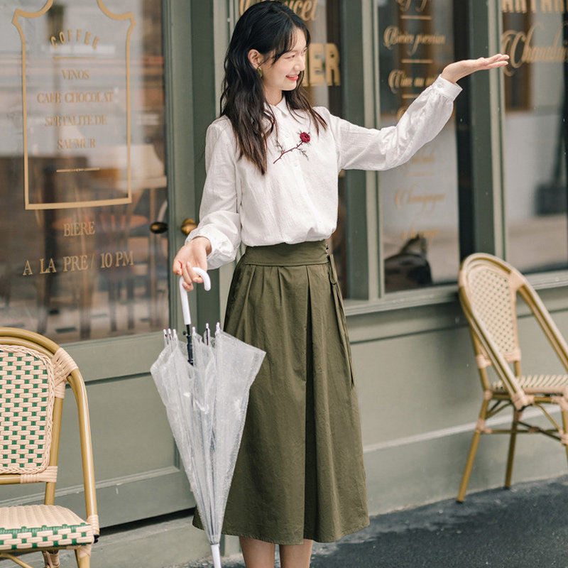 茵曼刺绣白色秋款长袖设计感衬衫 茵曼田田极客衬衫