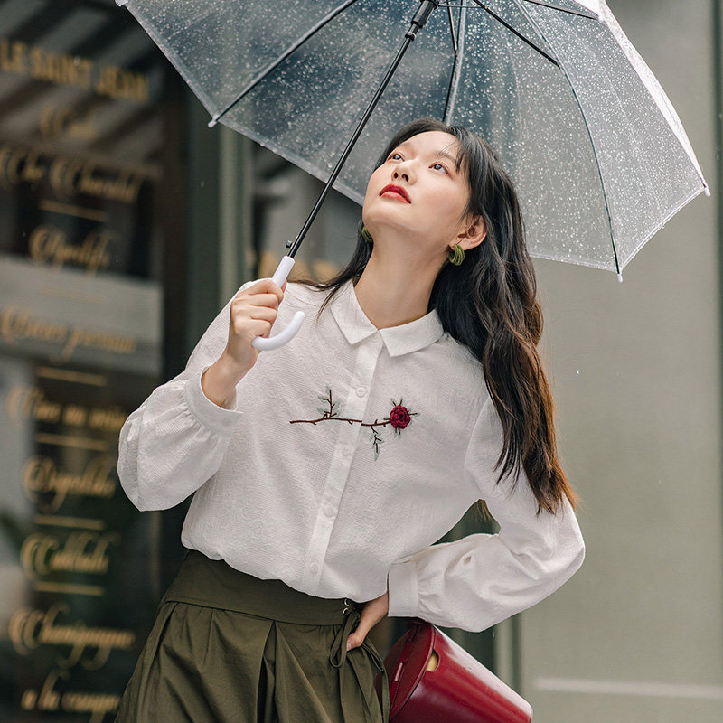 茵曼刺绣白色秋款长袖设计感衬衫 茵曼田田极客衬衫