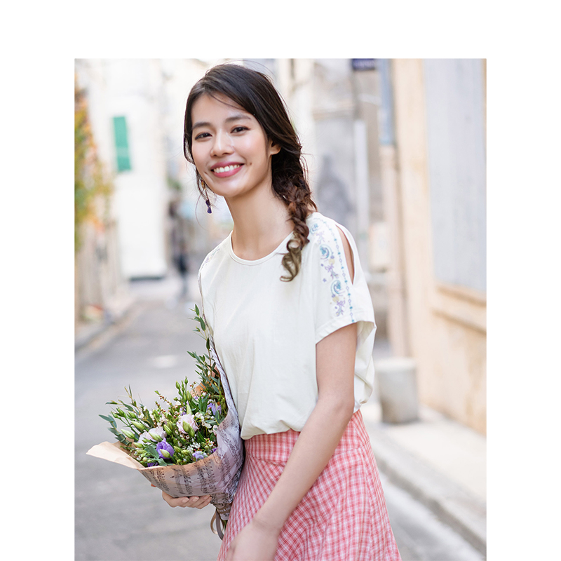 茵曼特价清仓休闲好上衣女2020绣花 茵曼田田极客T恤