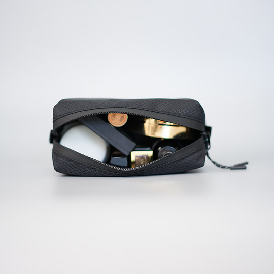 Large capacity waterproof and dustproof cosmetic bag