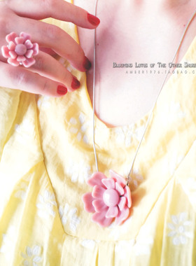 No.111「雏菊」Pilgrim 頽美鲑鱼粉立体花卉镀银项链锁骨链