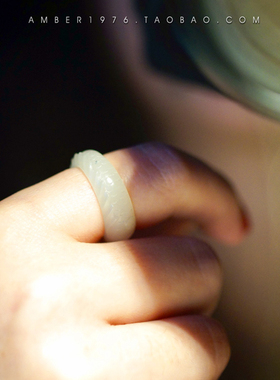 鲤┊新疆天然和田籽玉青花料苏工鱼型指环戒指 腔调开口款