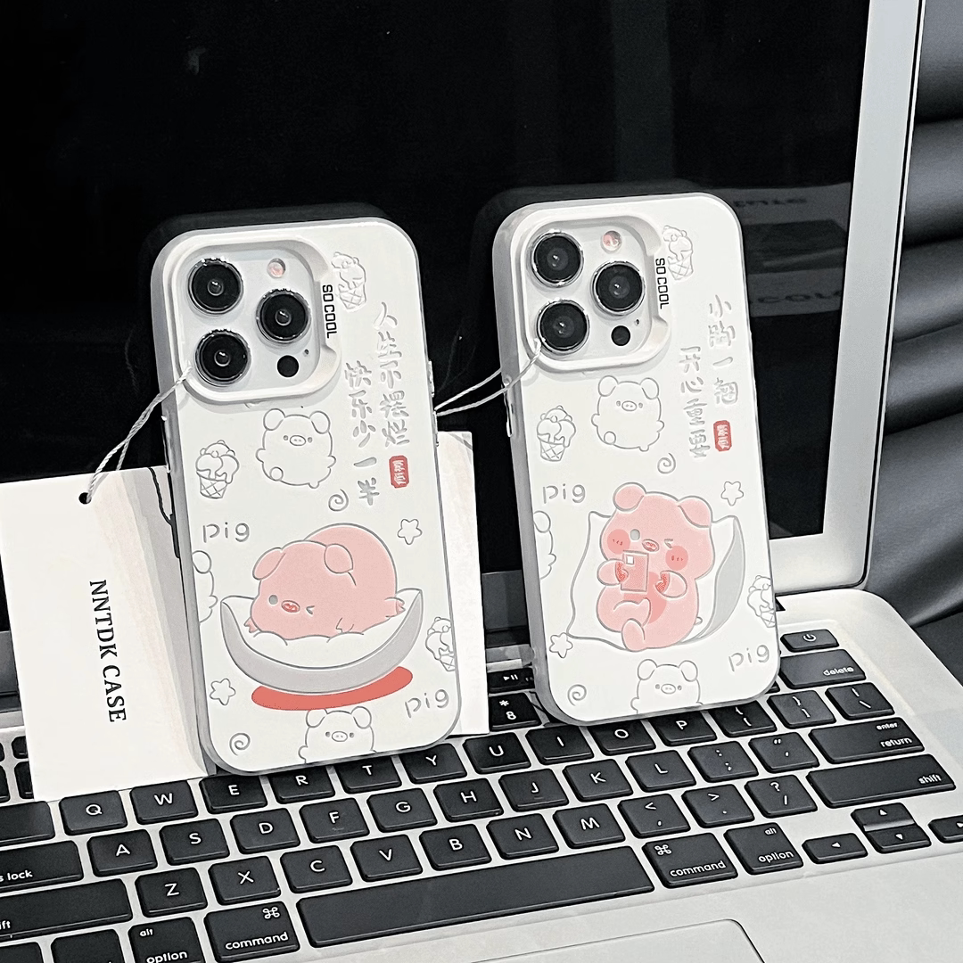 开心小猪苹果手机壳17Air16promax小米15情侣iphone14华为mate80propura90荣耀vivo红米k90一加opporenoiQOO