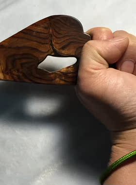 虎皮纹文玩鬼眼手把件海南黄花梨