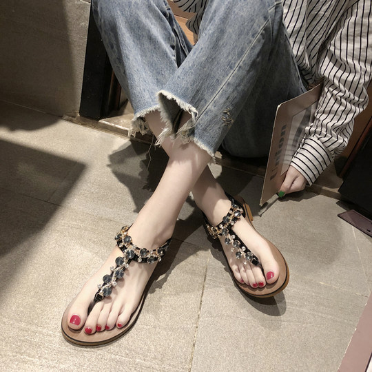 罗马凉鞋女夏仙女风平底学生2022新款百搭夹脚趾水钻人字波西米亚