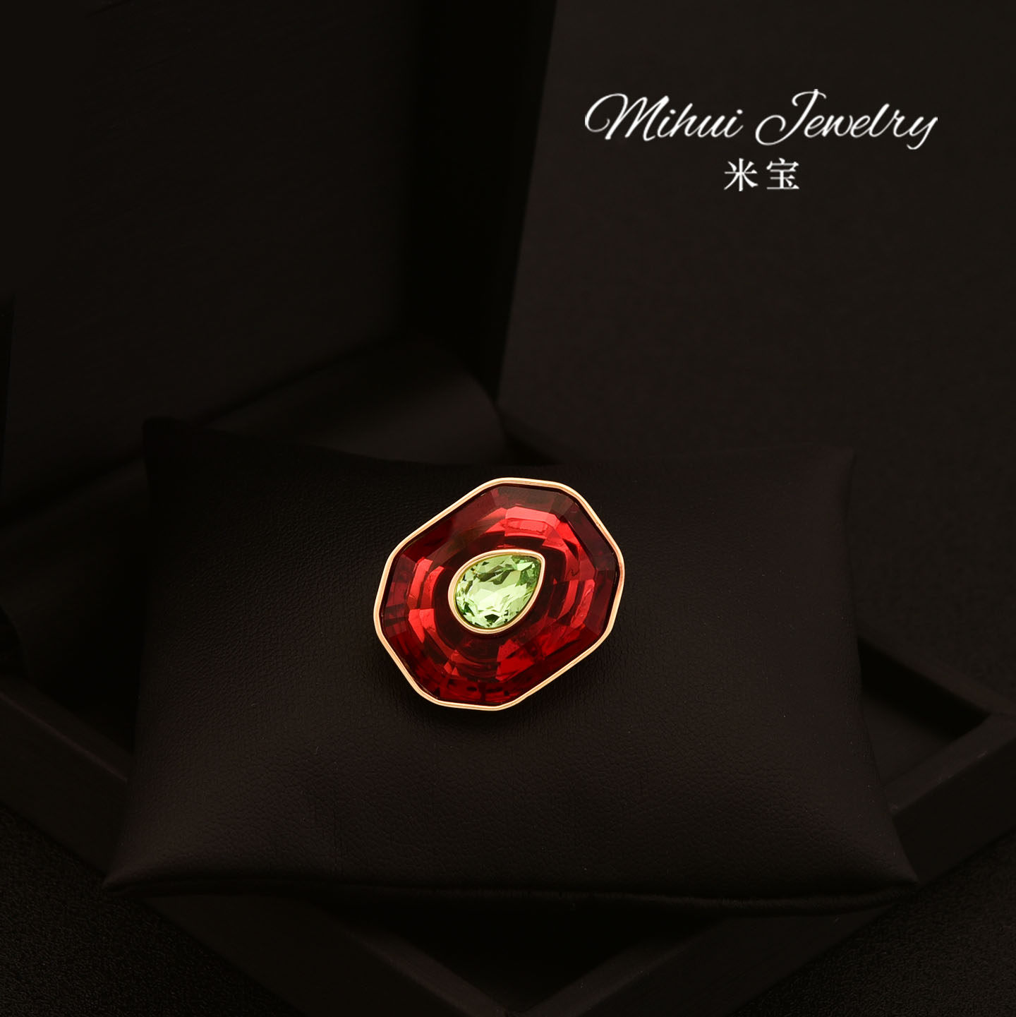 施华洛红水晶方形胸针高级感胸针领口防走光扣西装高档胸花配饰女,淘宝优惠券,粉丝福利购,淘宝优惠卷