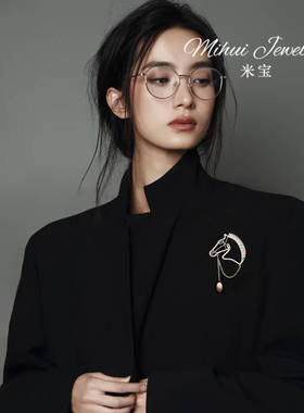 设计师款马胸针生肖高端别针西装大衣领口高档女配饰新年马年胸花