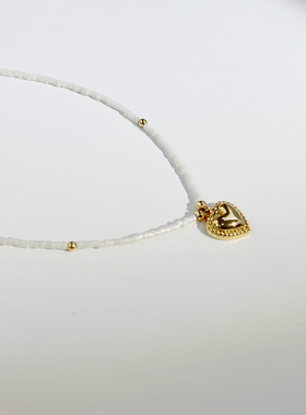 STANDii爱心吊坠白色串珠项链