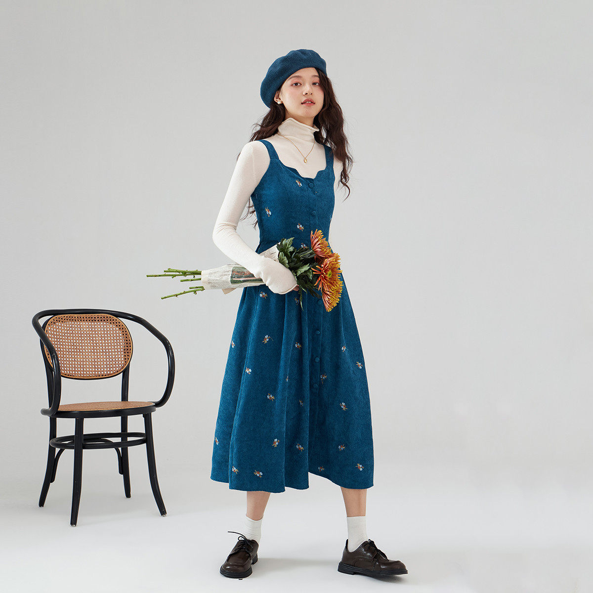 one more法式复古吊带中长裙2025秋季新款小个子气质减龄无袖裙子,淘宝优惠券,粉丝福利购,淘宝优惠卷