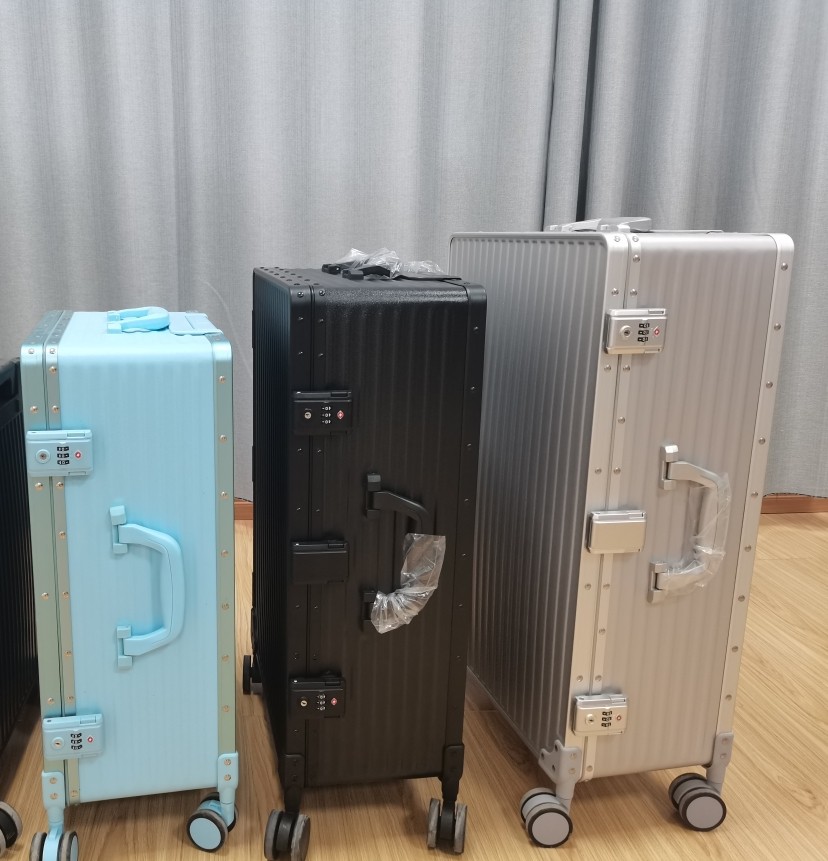 拉杆箱特价一九开铝框箱男女通用箱旅行箱登机箱出差箱包邮,淘宝优惠券,粉丝福利购,淘宝优惠卷