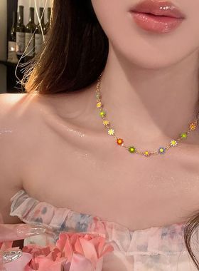 搜搜夏日多巴胺彩色小雏菊项链女轻奢小众甜美气质少女锁骨链颈