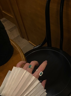 纯银祖母绿小众设计风开口戒指