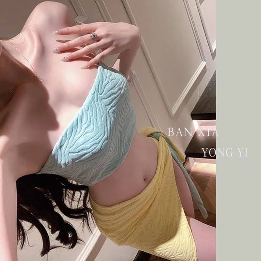 2025新款多巴胺马卡龙色纯欲风比基尼分体泳衣女裙式套温泉度假