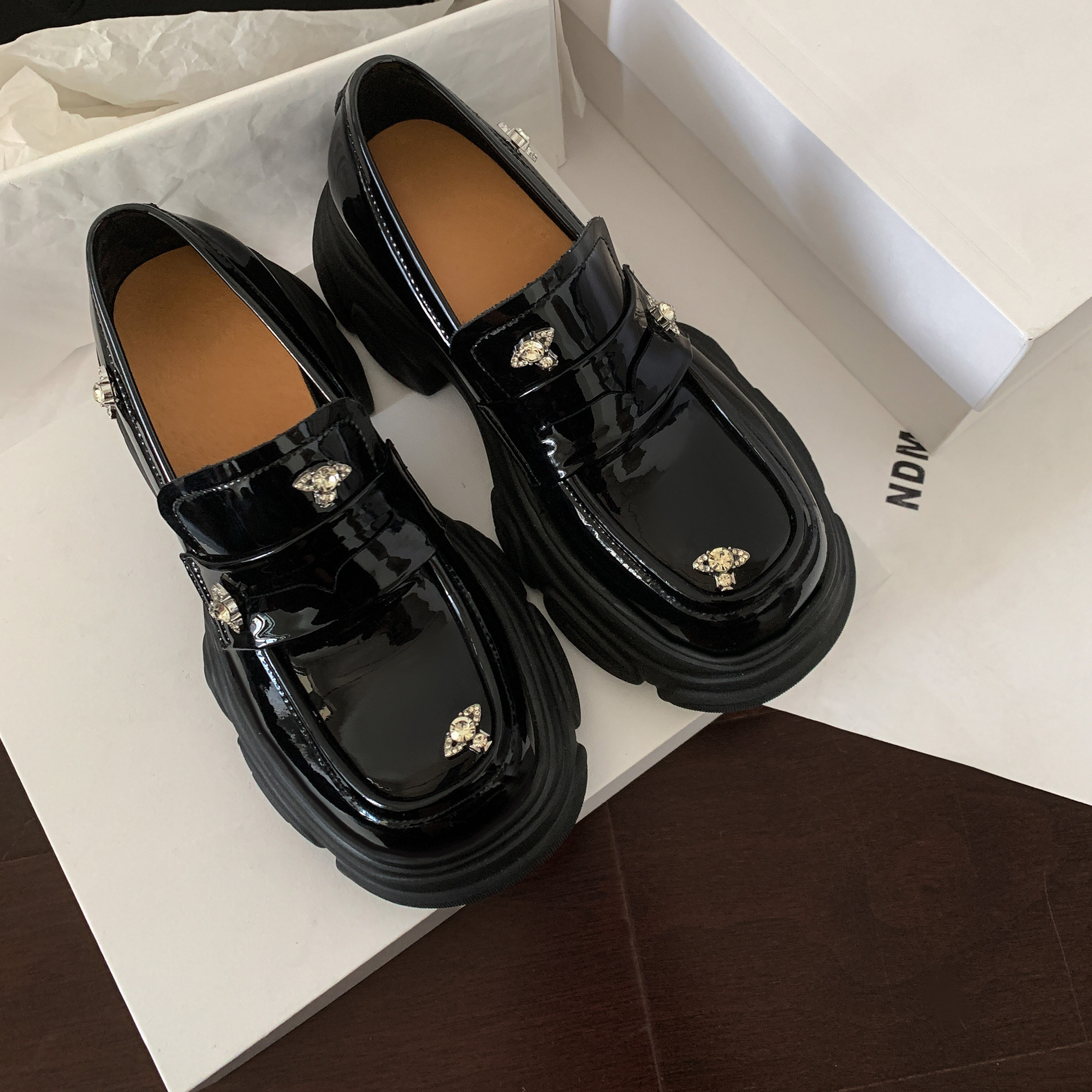 圆圆妈2026春季时尚单鞋水钻套脚乐福鞋舒适休闲厚底松糕鞋女鞋子,淘宝优惠券,粉丝福利购,淘宝优惠卷