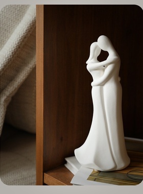 北欧简约陶瓷情侣人物装饰摆件