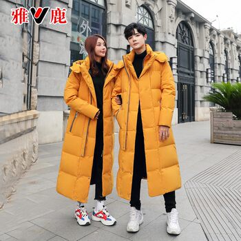 Yalu Couple Duck Down Jacket ສີຂາວຂອງຜູ້ຊາຍແລະແມ່ຍິງແບບດຽວກັນພິເສດຍາວກວ່າຫົວເຂົ່າເຖິງຂໍ້ຕີນຫຼຸດລົງບ່າລະດູຫນາວ Jacket ໃຫມ່