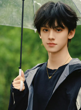 左航同款字母吊坠项链