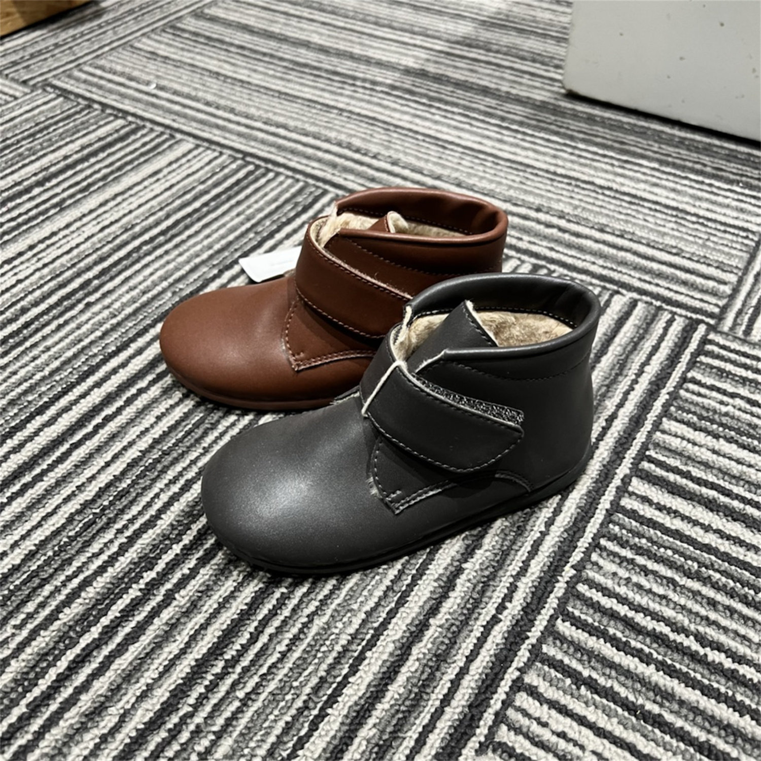 5Z 清仓西班牙Little Winkaa LW儿童加绒小皮鞋魔术贴秋冬 - 图0