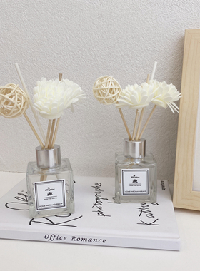 ins简约风卧室房间香薰家用持久熏香水卫生间除臭摆件空气清新剂