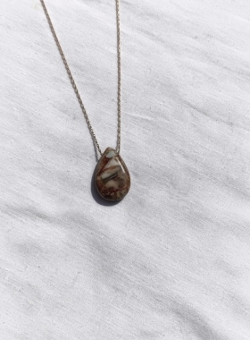 青岛外贸流行饰品欧美原单个性小众设计热卖水滴天然石精品项链