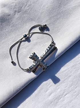 青岛外贸流行饰品欧美原单正品个性小众满钻十字打标d牌精品手链