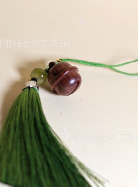 花梨木镂空雕刻香囊莲花许愿兔汽