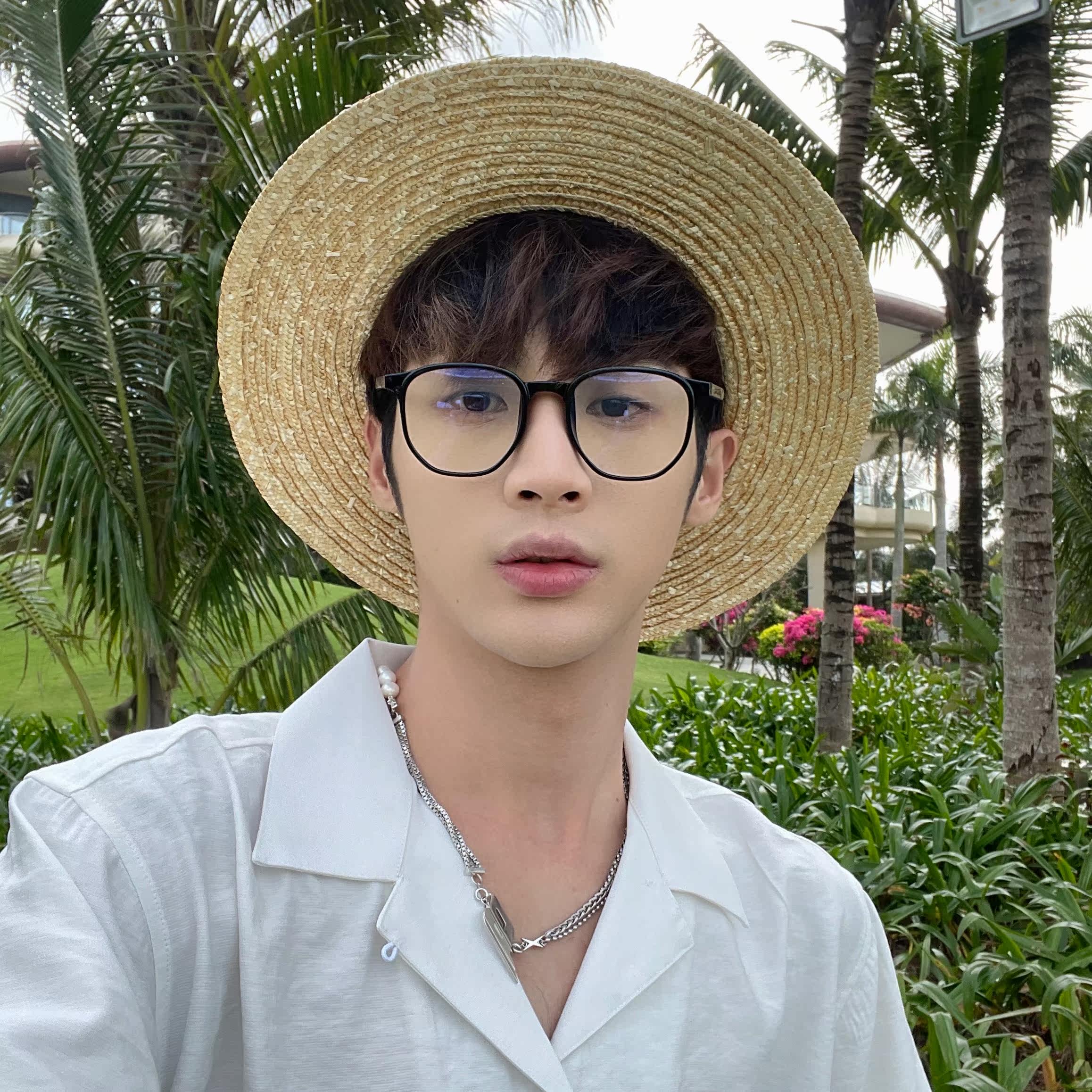防蓝光辐射方形黑框眼镜男潮痞帅圆脸素颜神器无度数平光镜近视女